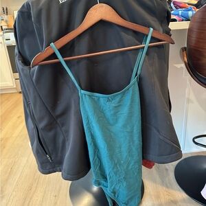 Jolyn dayno suit size 34